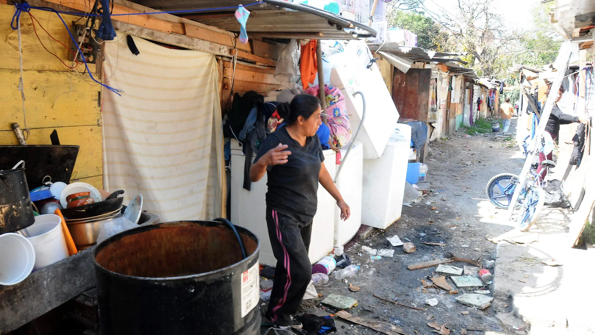 COL. ATLAMPA, CALLE CRISANTEMO CASI ESQ. FLORES MAGON, VIVIR EN LAS VIAS (7)